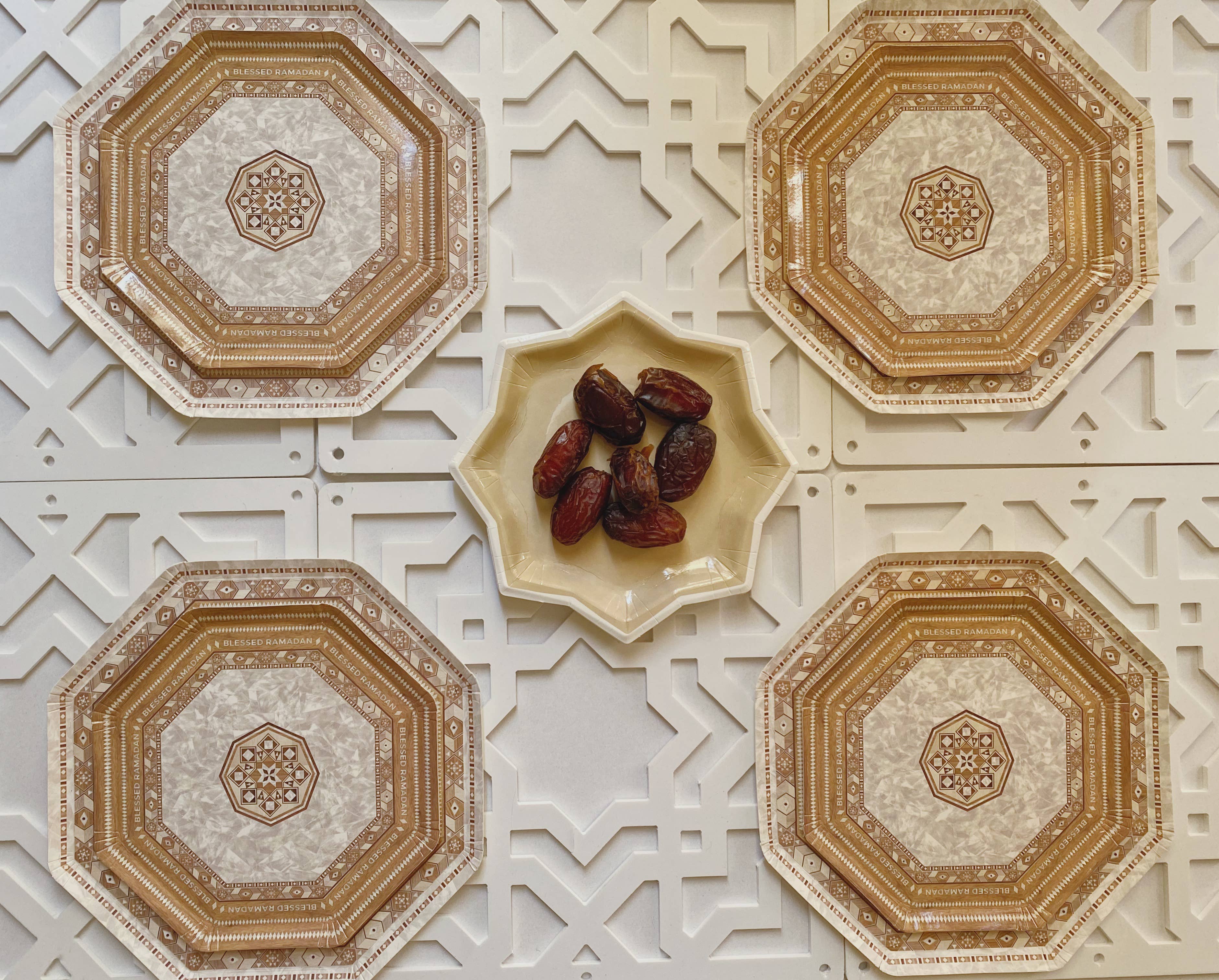 EID Creations – Engroshandel Engangstallerken – Damaskus Mor-barn-perlemor Frokosttallerken2