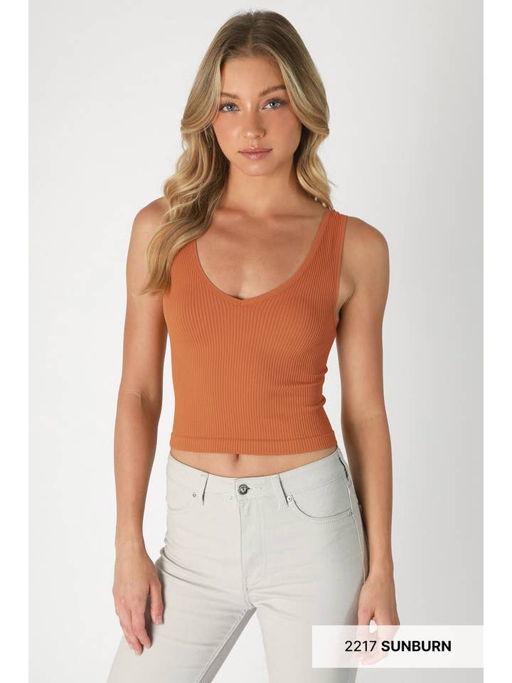 NIKIBIKI – Top de malha - Mulher por atacado – NS7575 - Top recortado canelado com decote em V13