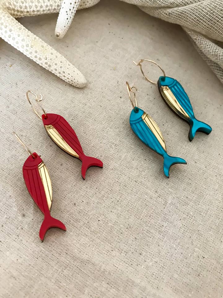 Lasergesneden hoepeloorbellen met vis voor wholesale door Plato's Fire