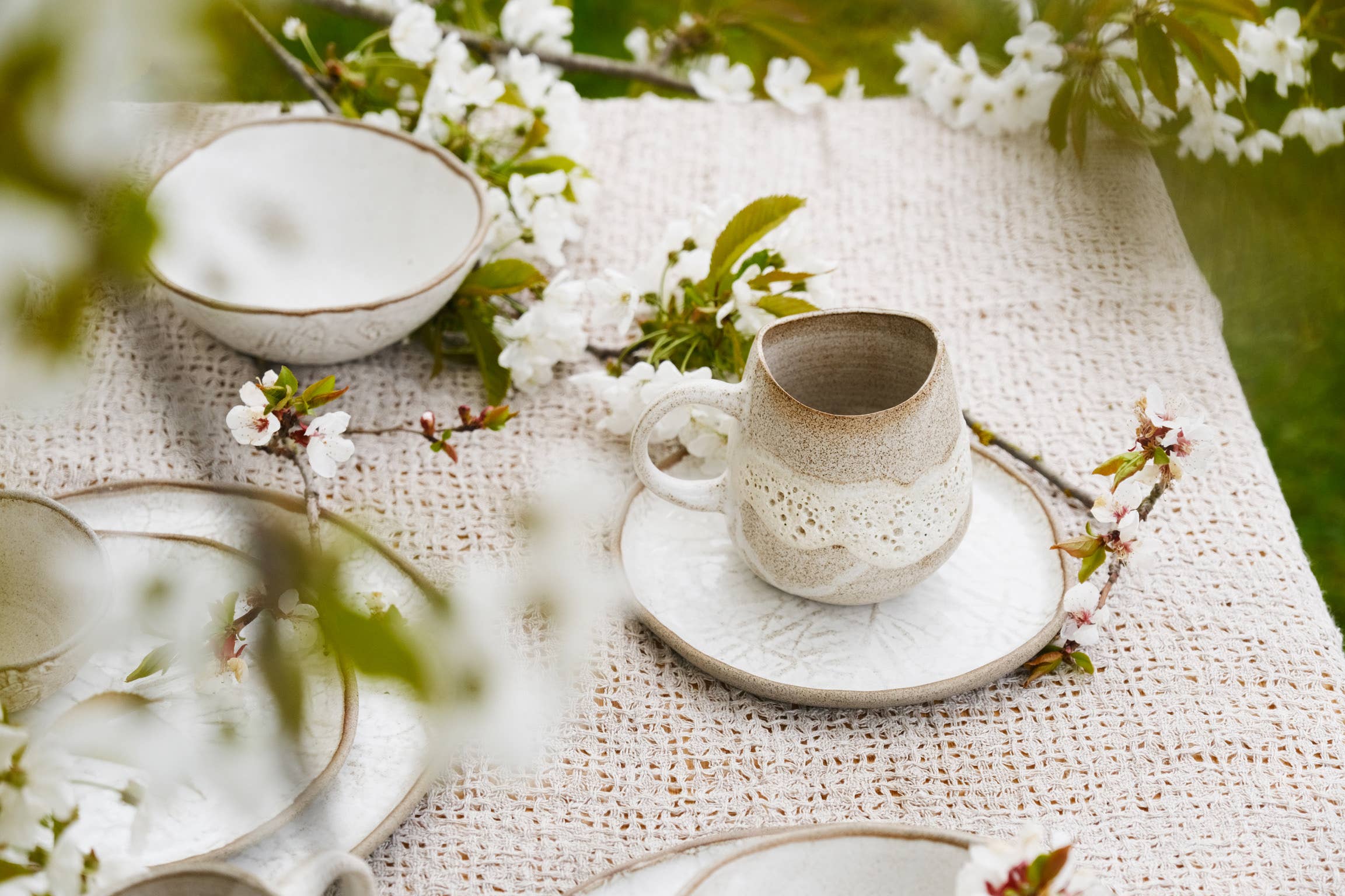 LAIMA CERAMICS (SIA Radosa Apvieniba Spares) - Wholesale Coffee Mug - MOON Collection STABILITY Mug – White Crater Glaze Stoneware3