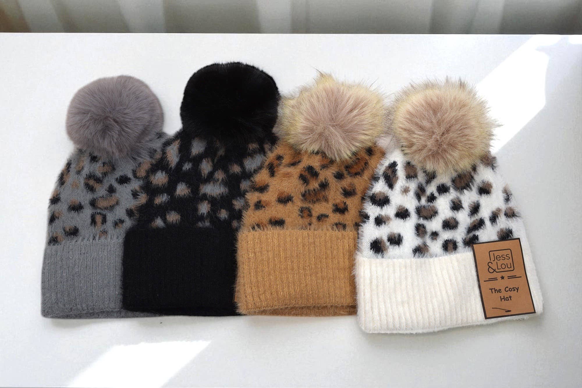 Jess & Lou – wholesale Beanie – Women's – Tan Leopard Fluffy Bobble Hat HL8701