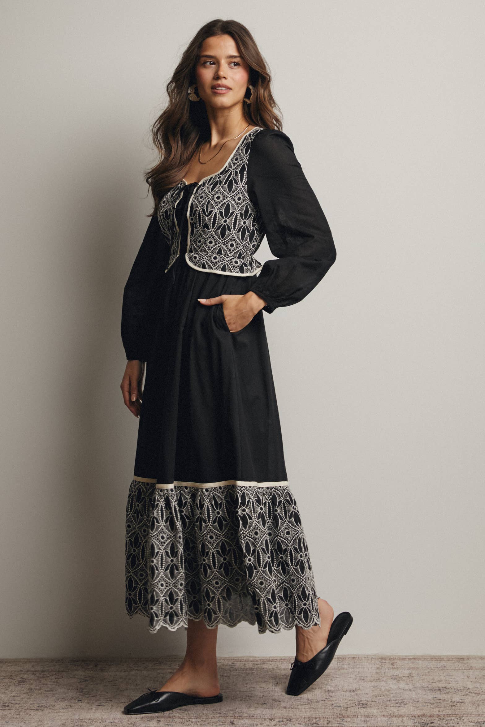 Forte - Wholesale Jurk - Dames - Maxi-jurk met geborduurd lijfje FD00205