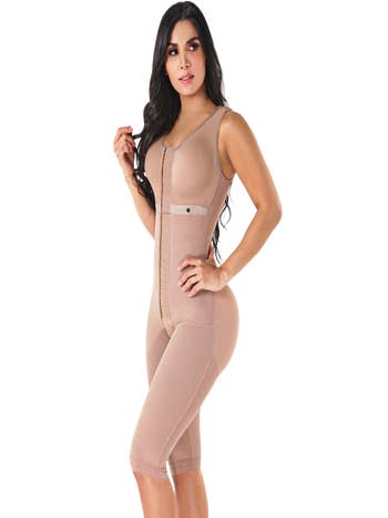 How to put on our seamless body shaper - Jackie London Shapewear 
