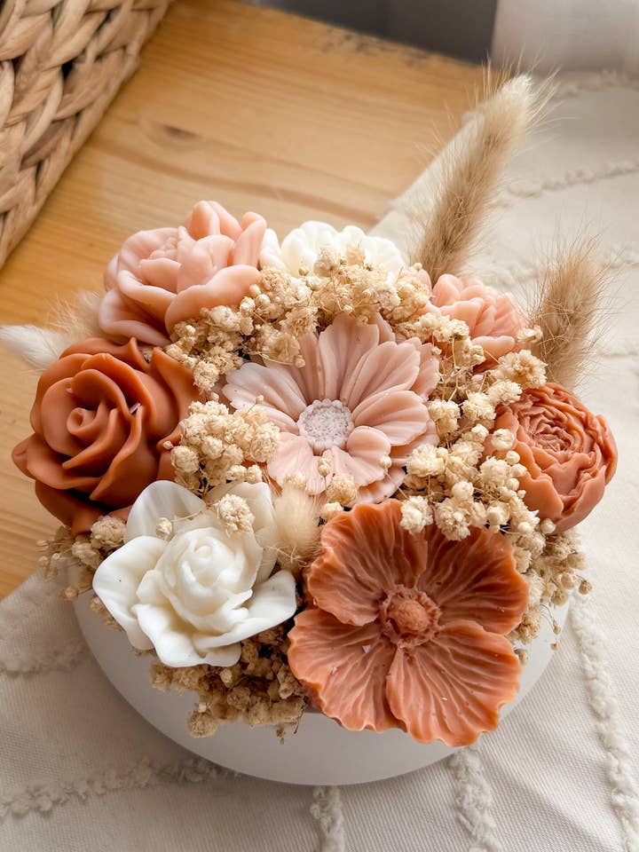 Fiora Floral Arrangement for wholesale by Mísis Handmade Home decor