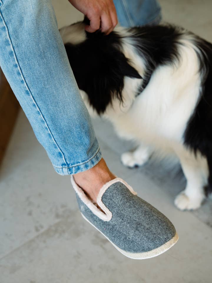 Caussün - Wholesale Slippers - Unisex - Slippers - Francine Gray Chevrons1
