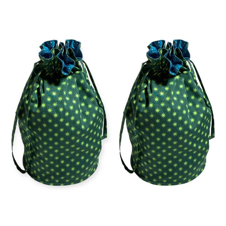 Shiki Wrap - Wholesale Gift Bag - Medium Reusable Fabric Gift Bag | Stars and Snow1