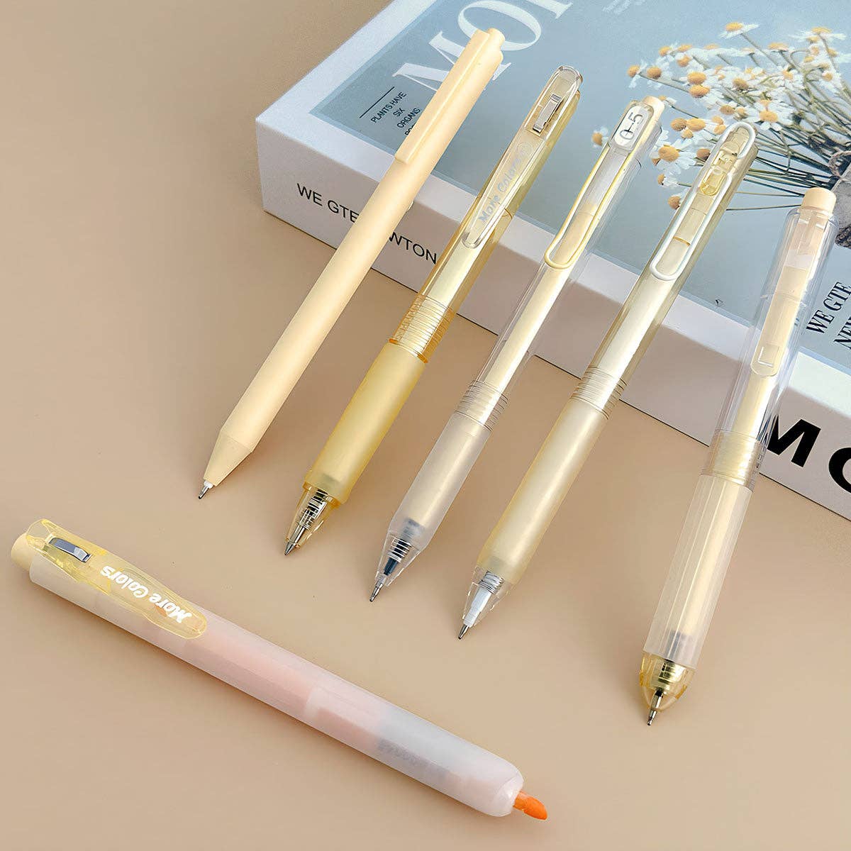 Wrapables.com - Wholesale Pen - Wrapables Retractable Rollerball Pens and Highlighter Set 617