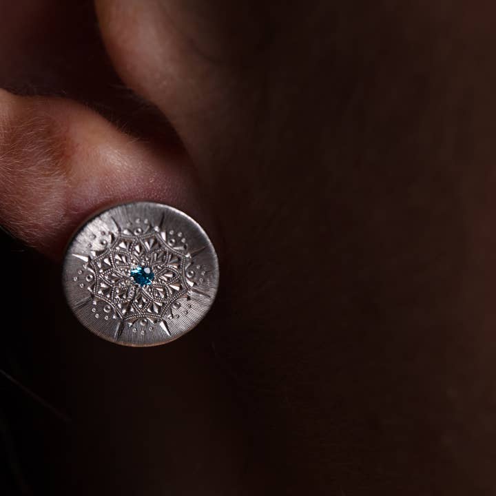 Taura - Wholesale Stud/Post Earrings - Elnath