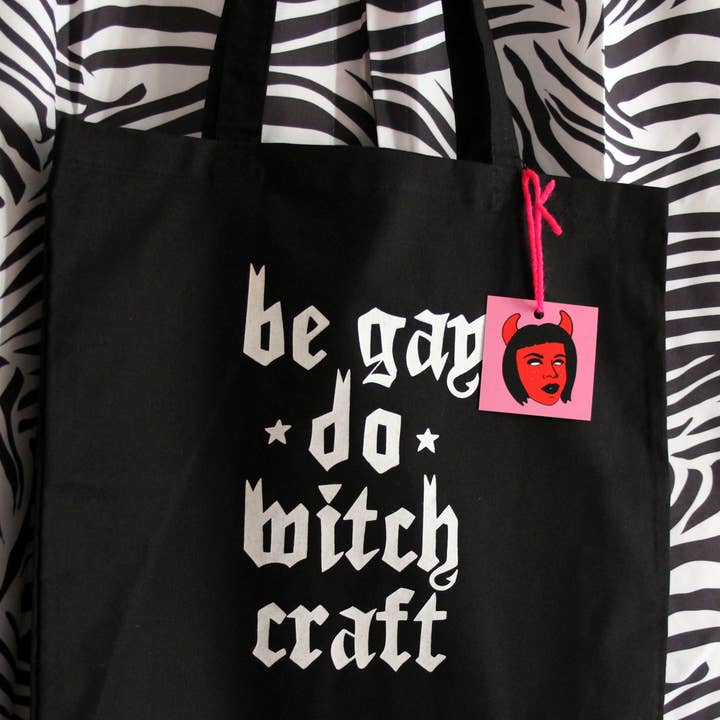 Midge Blitz - Venta al por mayor Bolsa de asa- Mujer - Be Gay Do Witchcraft Tote1