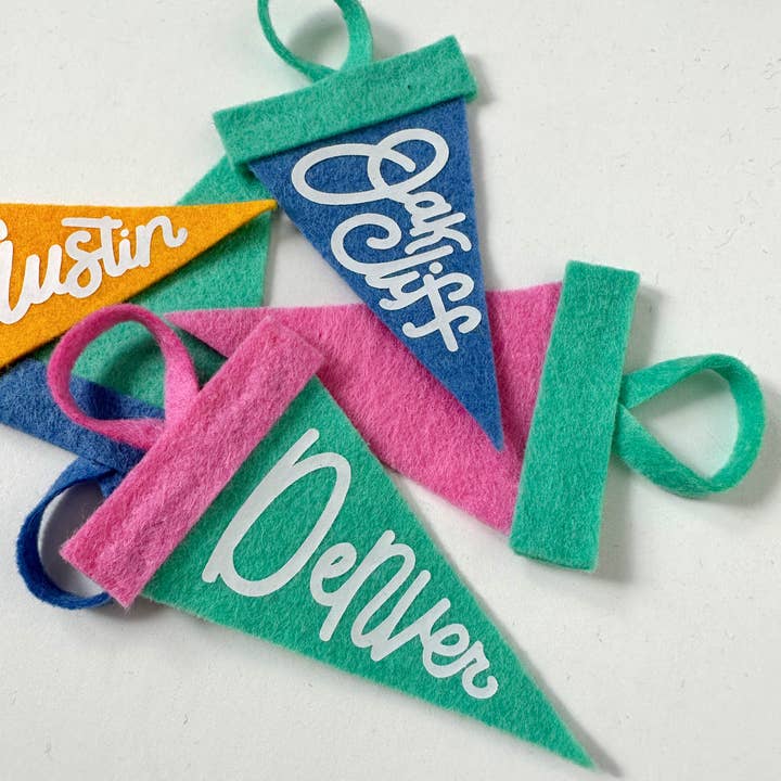 traveldashery – wholesale Banner – custom mini pennant : retro colors3
