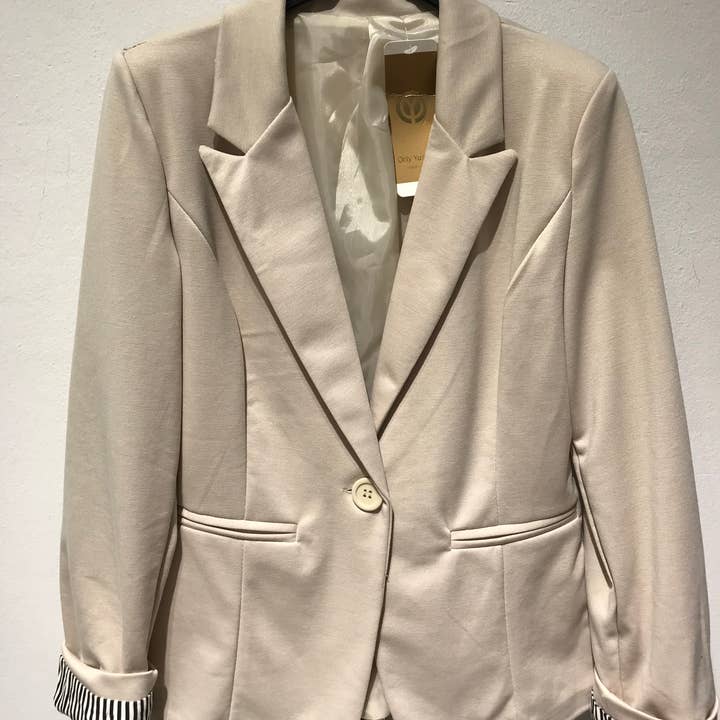 Only Yuan – Großhandel Jacke – Damen – Amerikanische Jacke Ref. 2025