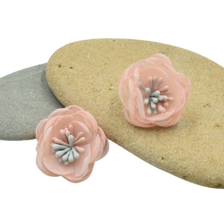 Taylor Hill Scarves & Co - Wholesale Stud/post earrings - THSE1088: Melon: Organza Flower Earrings2