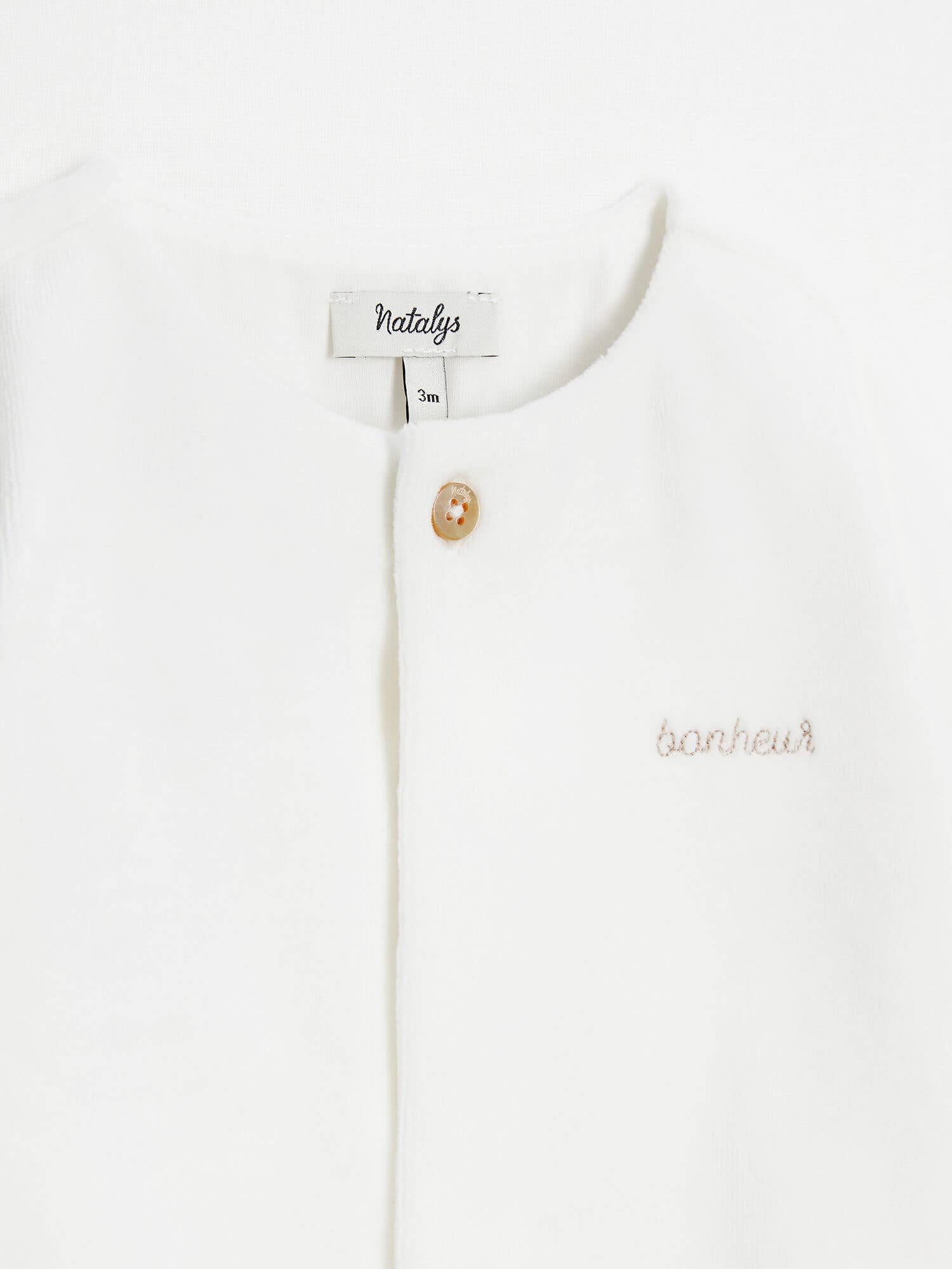 Ecru IAMOUR 23 Pima-Baumwoll-Schlafanzug mit ‚bohneur‘ Stickerei für Babys für den Großhandel auf Faire2