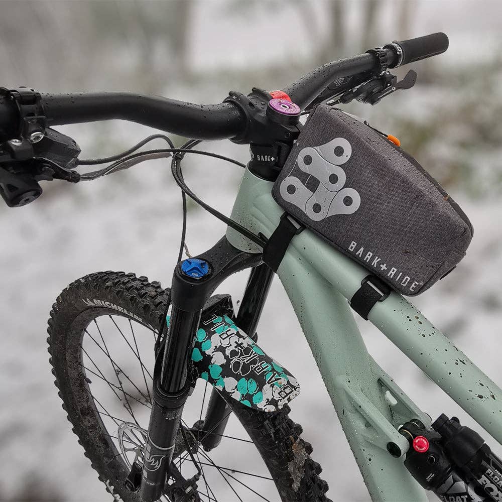 BARK + RIDE - Vente Accessoires de vélo - Sacoche de Tube Supérieur Poochi Pouch7