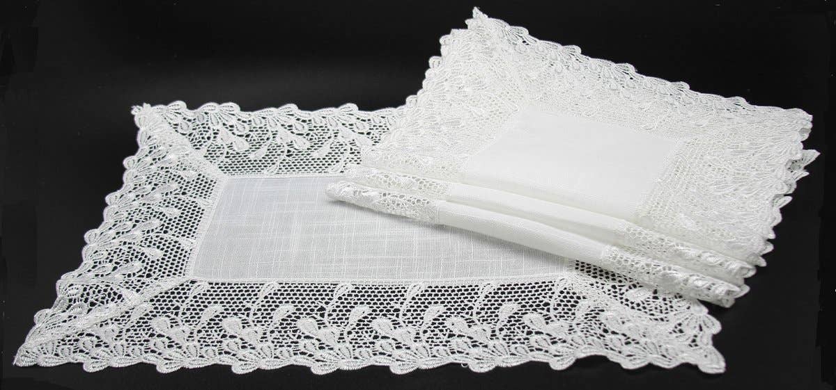 Xia Home Fashions & Manor Luxe – wholesale Placemat – 14" x 20" Garden Trellece Lace Trim Placemats - Set of 41