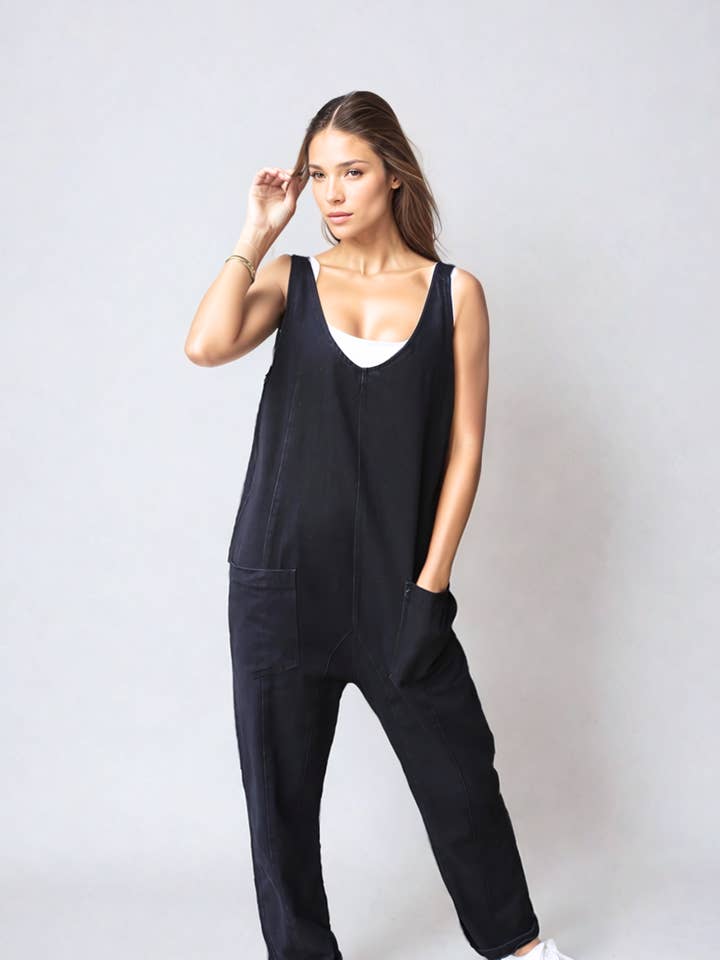 Nirvana V-All en noir pour la vente par PRIV Collections