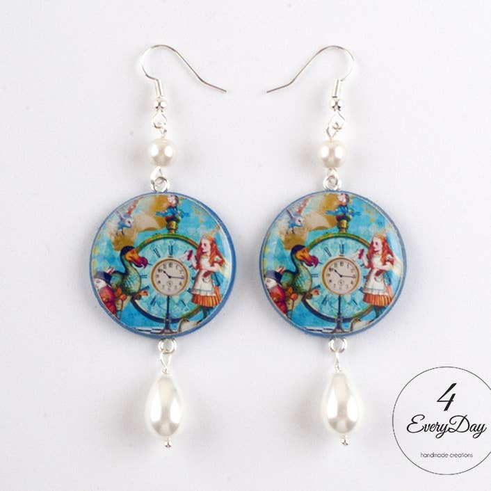 Brincos Alice no País das Maravilhas em madeira de bétula por atacado de 4everyday Handmade