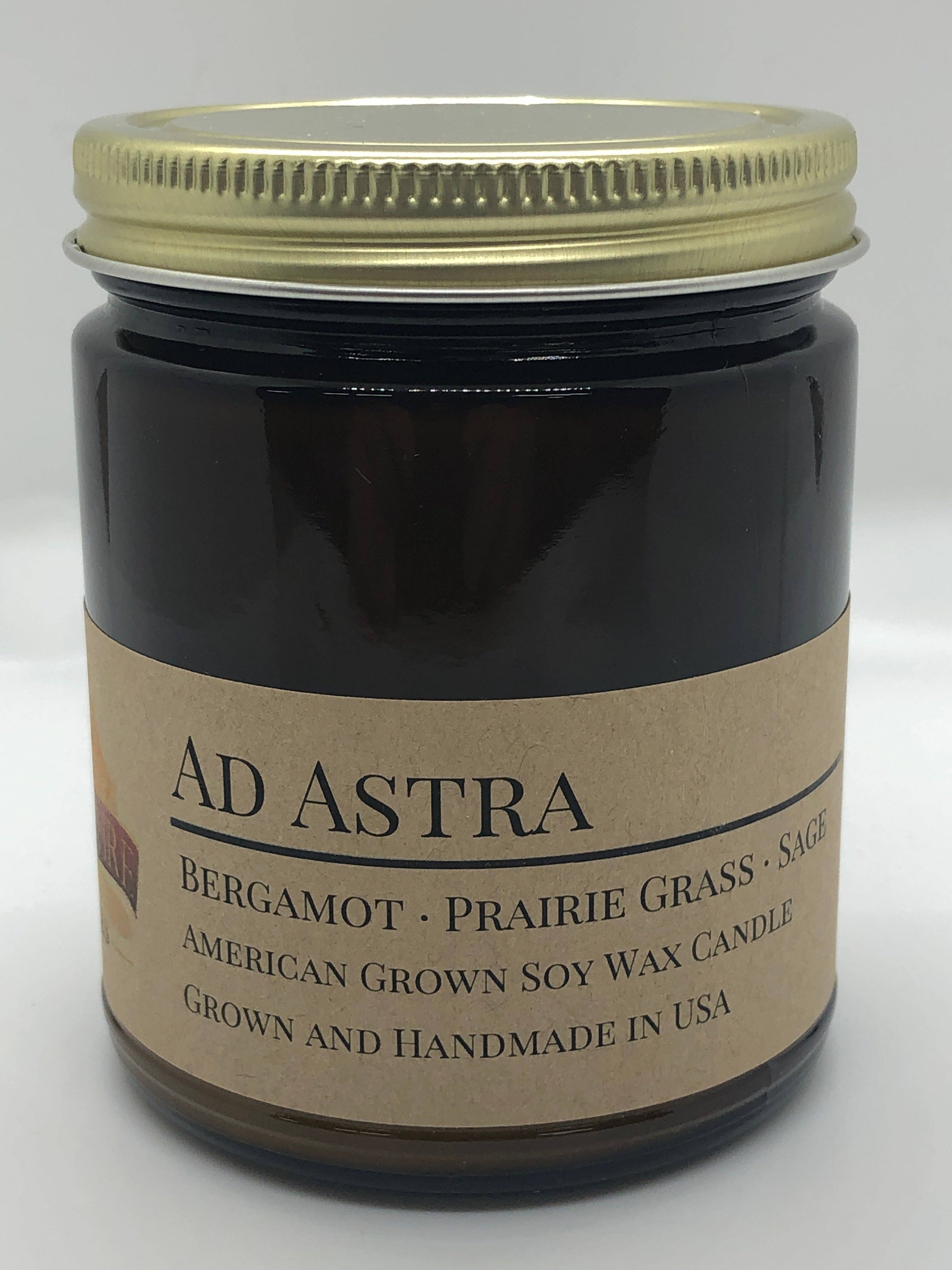 Prairie Fire Candles - Venta al por mayor Velas en tarros - Vela de soja Ad Astra | Tarro de boticario ámbar de 9 oz4