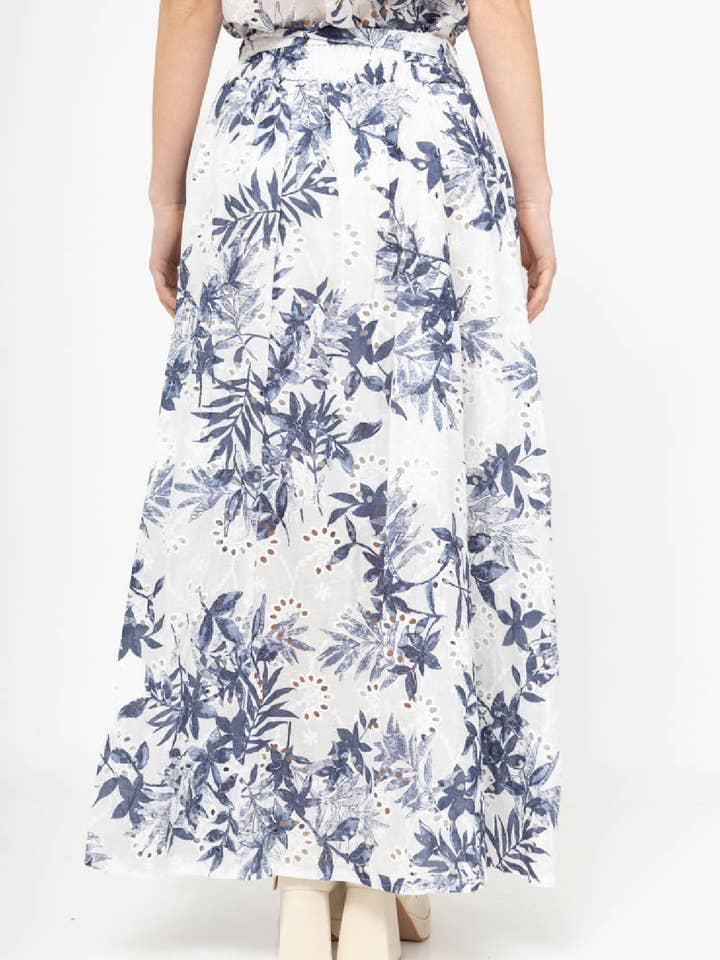 Nota bene - Wholesale Skirt - Women's - Long printed skirt with eyelet embroidery5