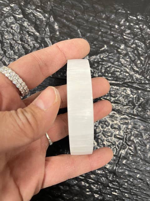 Casablanca Exports - Wholesale Crystal Charging Plate - 7cm Selenite Moon Charging Plate1