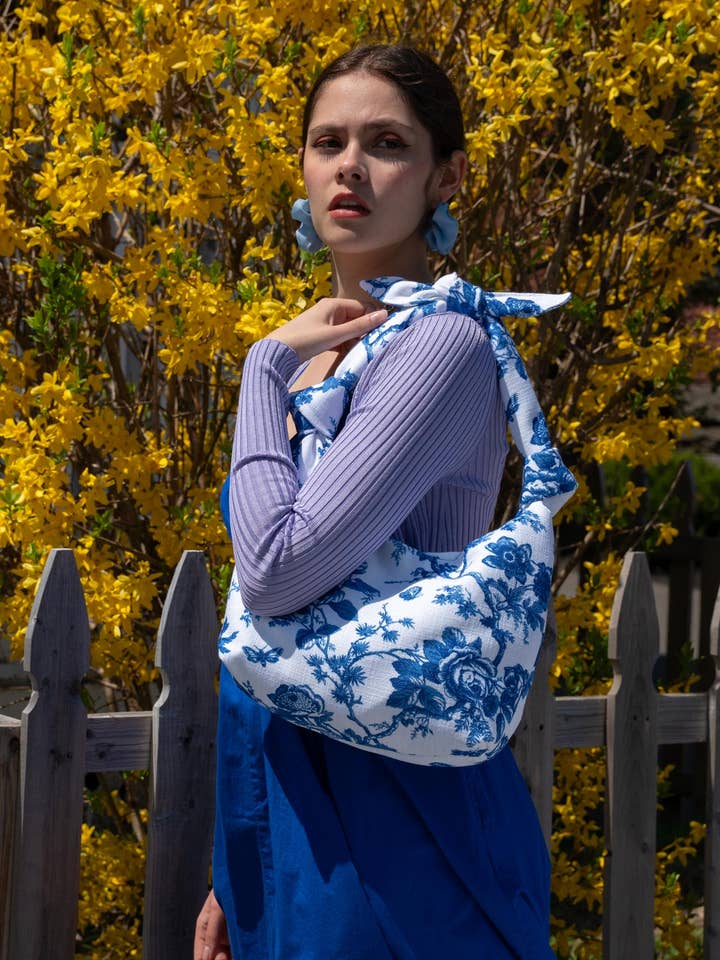 Nodo Linen Tote in Delft for wholesale by MLE