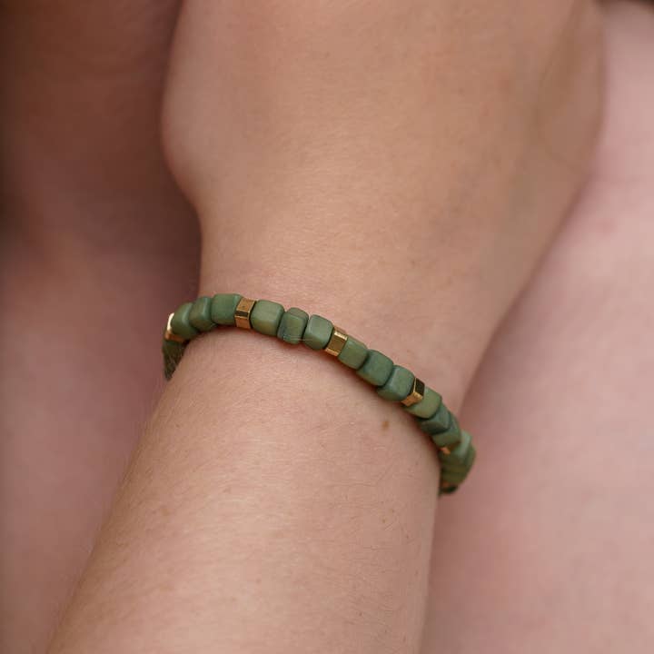 Pretty Pink Eco-Jewellery – wholesale Beaded bracelet – Friendship Tagua Bracelet6