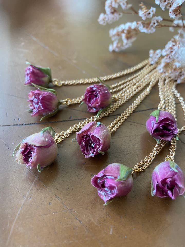Collier Rose pour la vente par Lakoo Designs