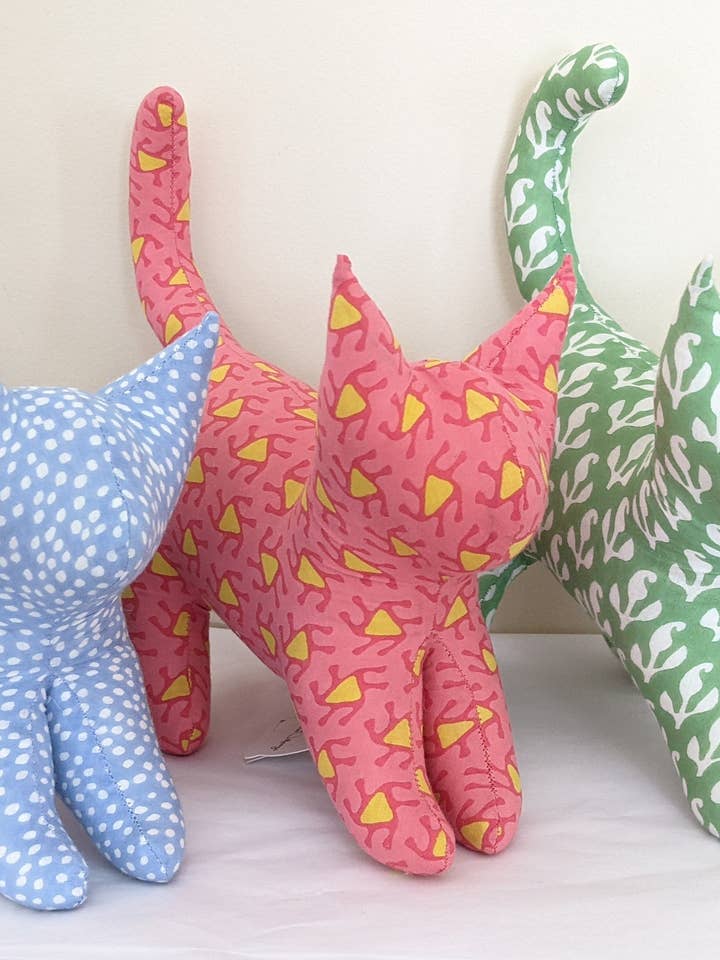 Jouets en peluche Chaton en coton pour la vente par Curiosity