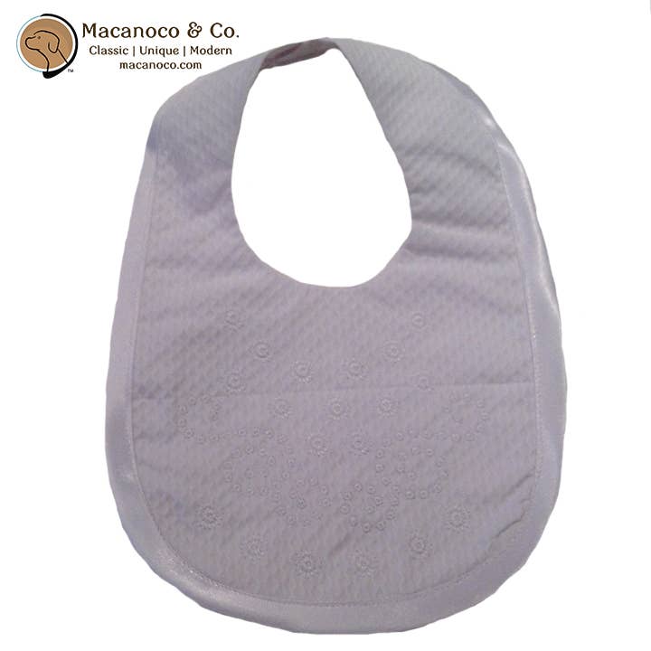 Bavoir en coton piqué brodé pour la vente par Macanoco and Co.