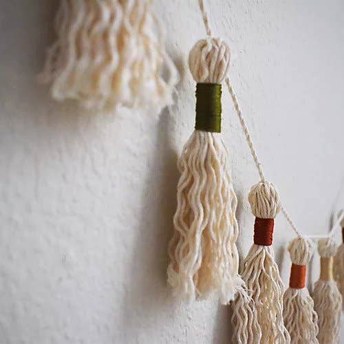 Studio Jane – wholesale Bunting/garland – Maple Tassel Garland3