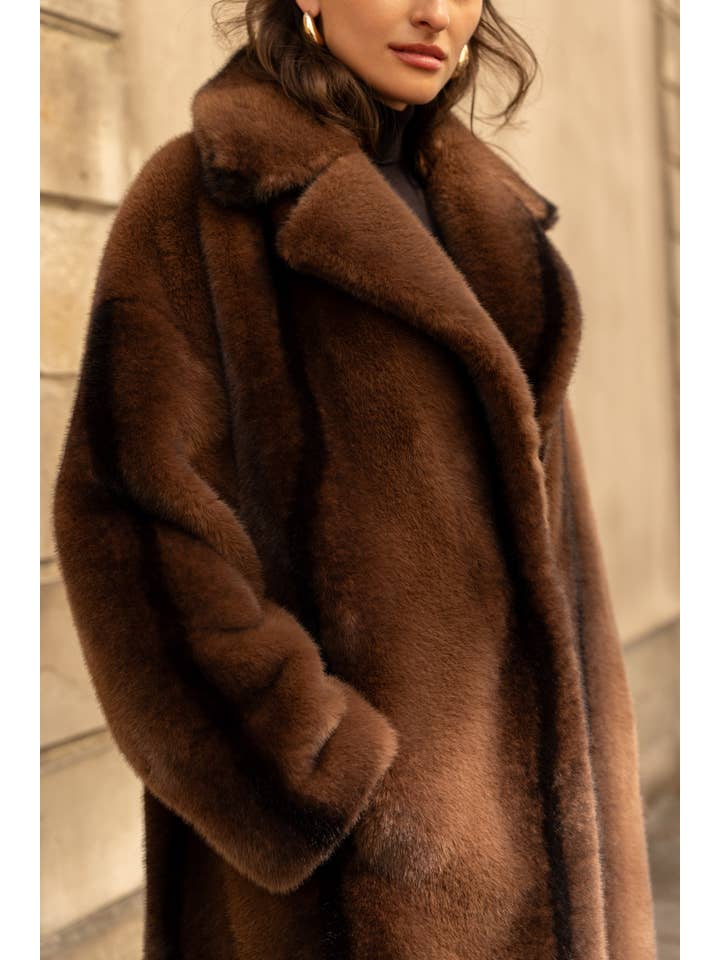 Attentif Paris - Wholesale Fur/Faux Fur Coat - Women's - Long synthetic fur coat with lapel collar61