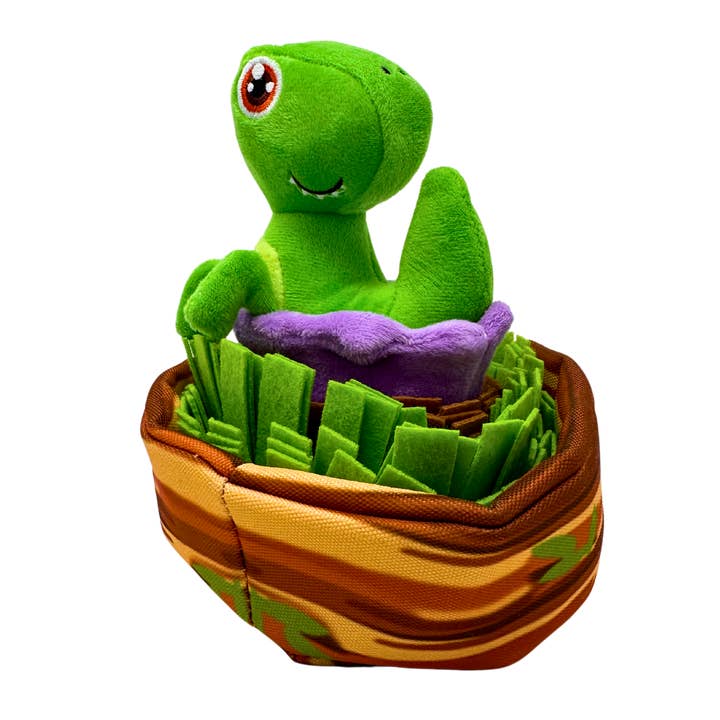 Jouet en peluche pour chien Dino and Snuffle Nest pour la vente par WoofCrate