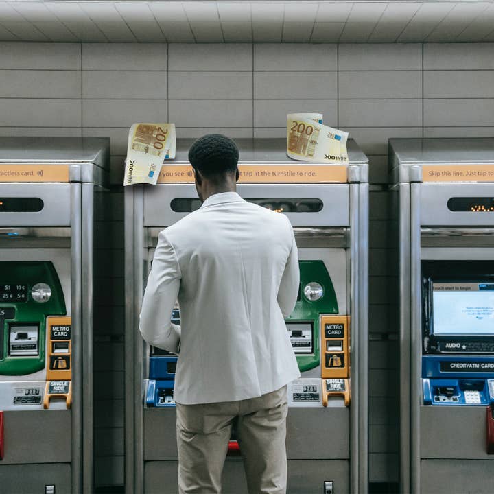 Mad Monkey GmbH - Wholesale Toilet Paper - Mad Monkey - toilet paper 200 euros1