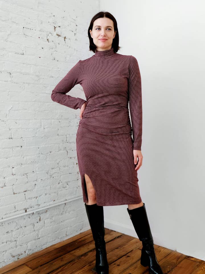 EILEEN randig klänning i vin/grädde för wholesale av Elegantees