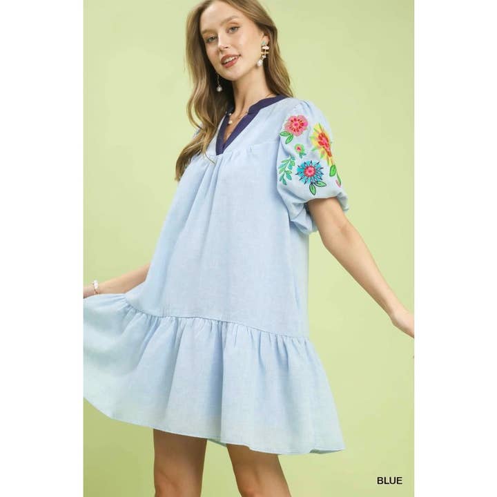 Robe courte à volants brodée pour femmes pour la vente par Upmost