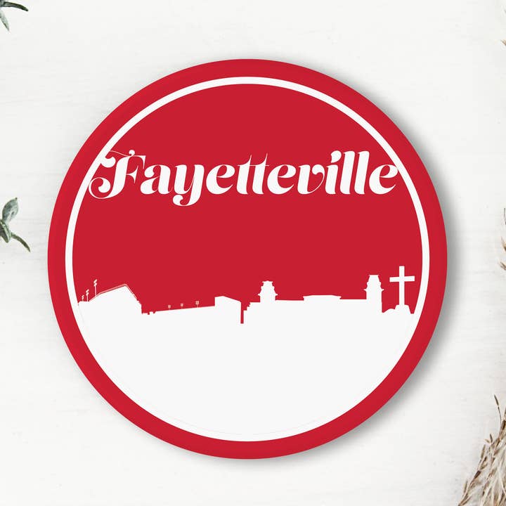 Fayetteville AR retro skyline dalbana | Flera färger för wholesale av Paperfinch Design