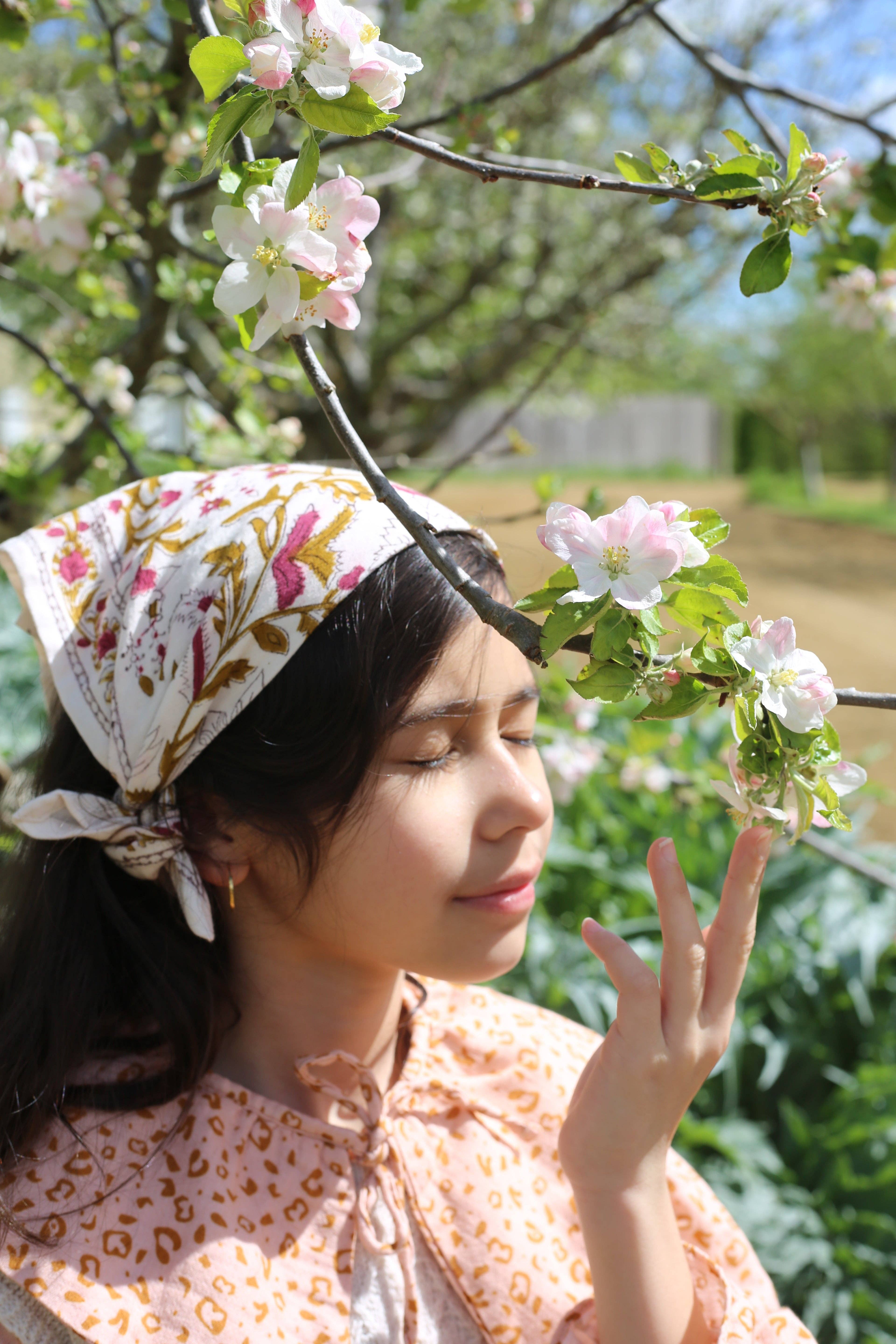 SO FAMILY - Venta al por mayor Bufanda - Niños - Pañuelos para bebé y niño Delhi Nudes 50 cm2