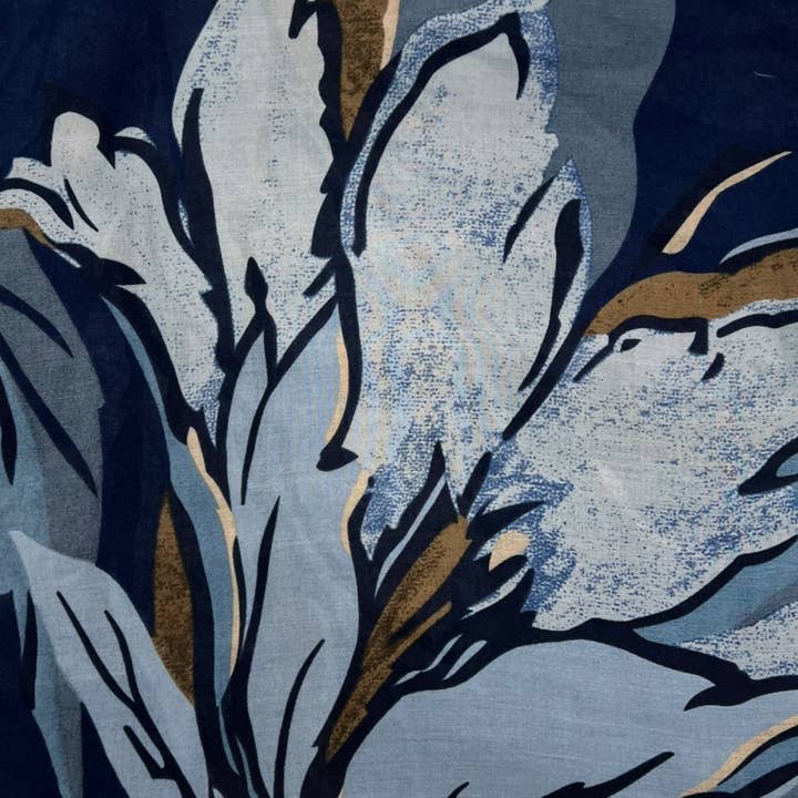London Scarves – wholesale Scarf – Women's – Amazon lily scarf print5