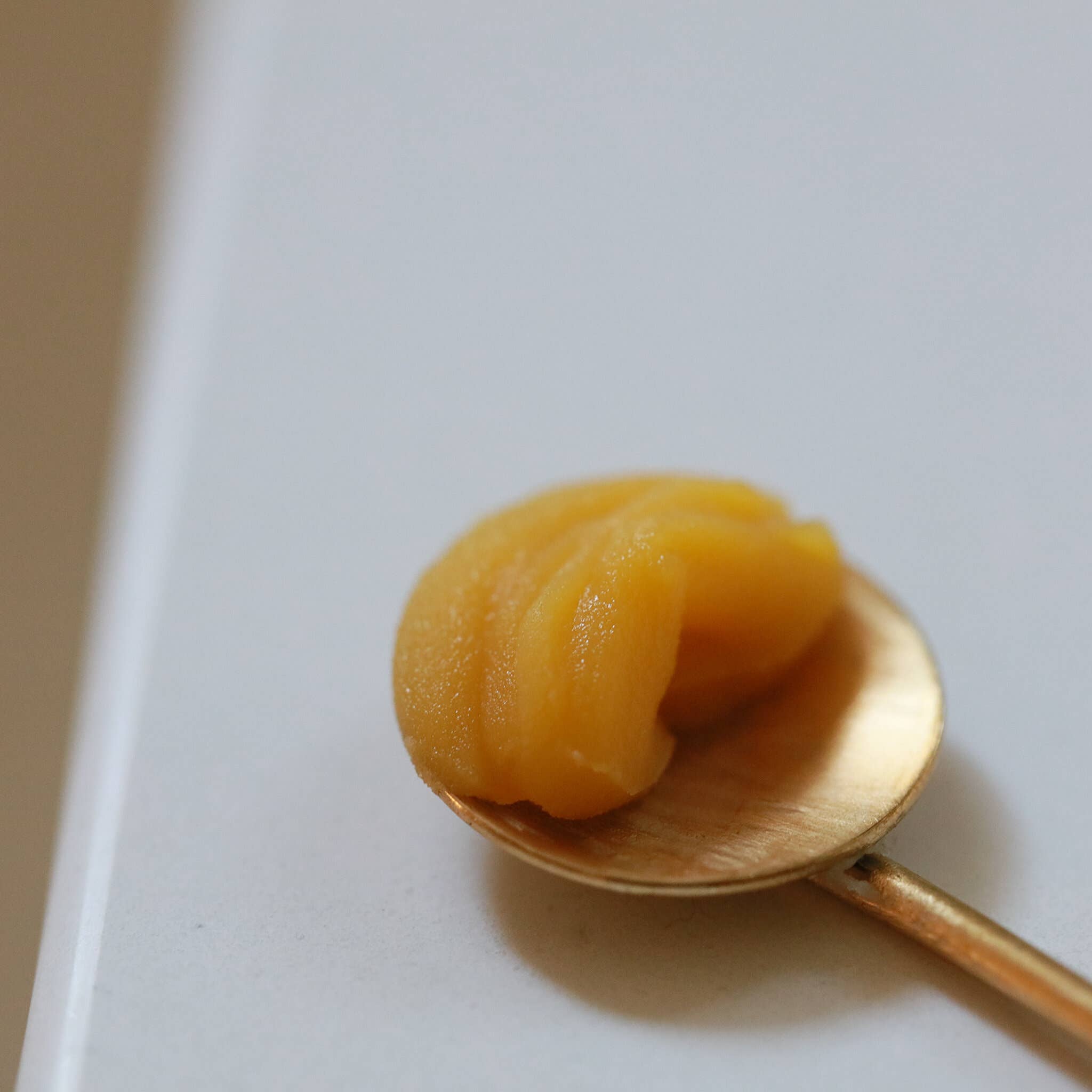 Among the Flowers – wholesale Ansiktsfuktkräm – Gold – Balanserande ansiktsbalm2