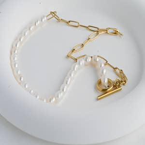 Toggle Clasp with Pearl Necklace