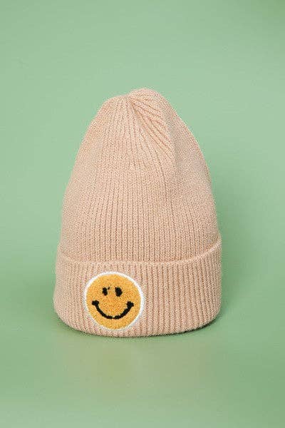 JOSSLYN by wall to wall - Wholesale Beanie - Women's - SMILEY FACE BEANIE HATS - HAPPY FACE BEANIE HATS | 40BN9002