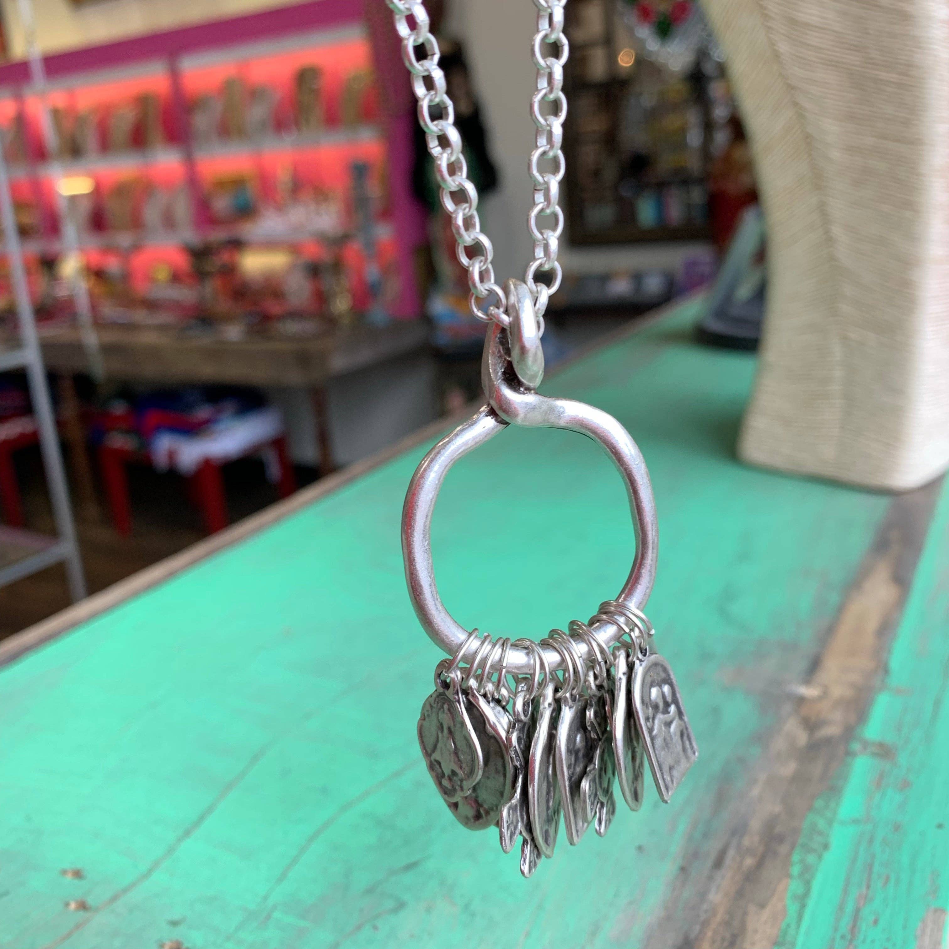 Love and Honor Jesus LLC - Wholesale Halskettinghanger - Ketting met heiligenbedels3