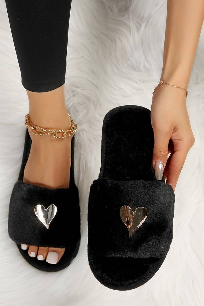 UNISHE - Wholesale Slippers - Women's - Heart Pendant Fluffy Slippers ZK7015
