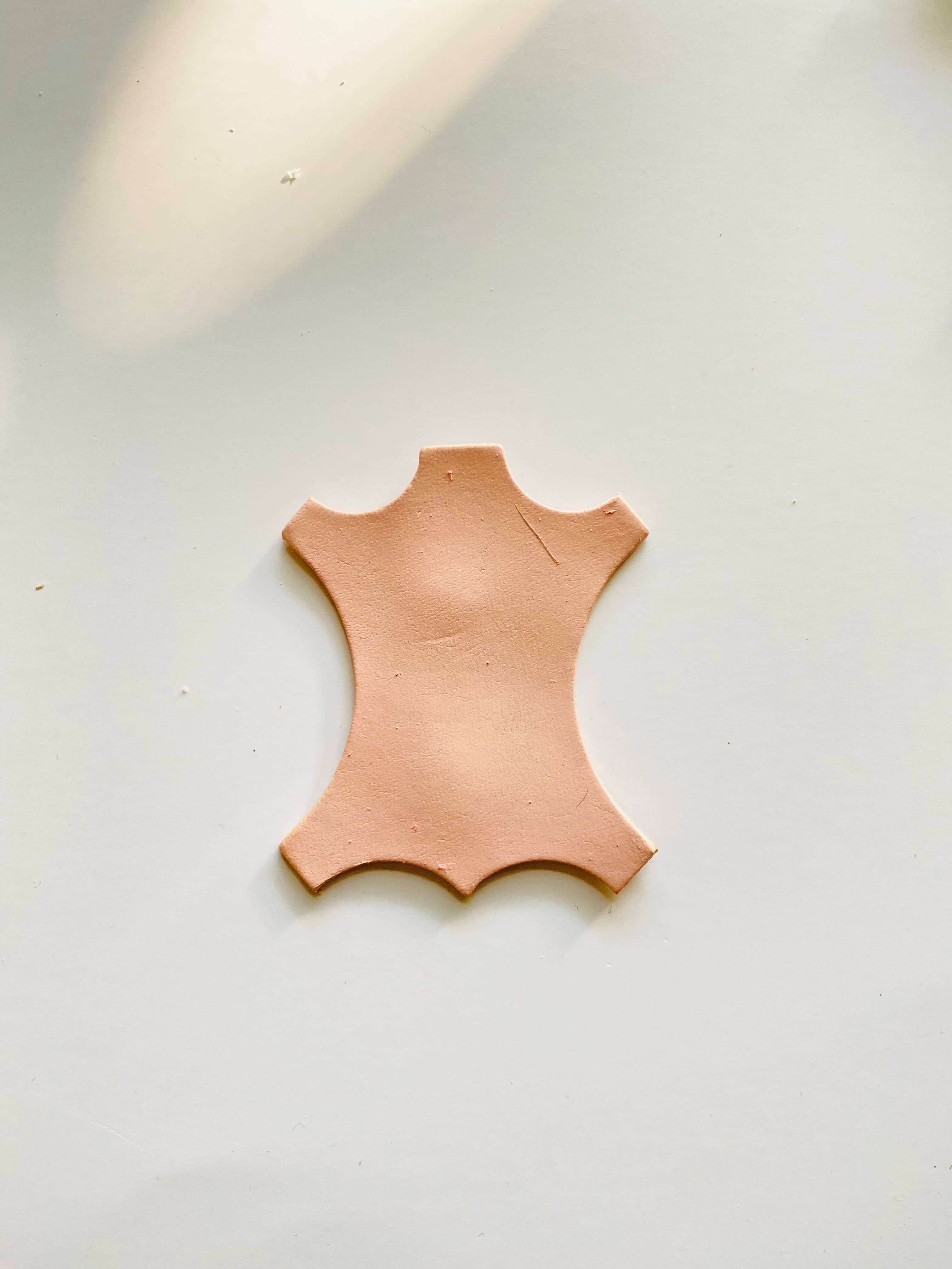 The Merchant Studio – Engroshandel Nøglering - Dame – Læder nøglering - Mudra hånd sælges separat5