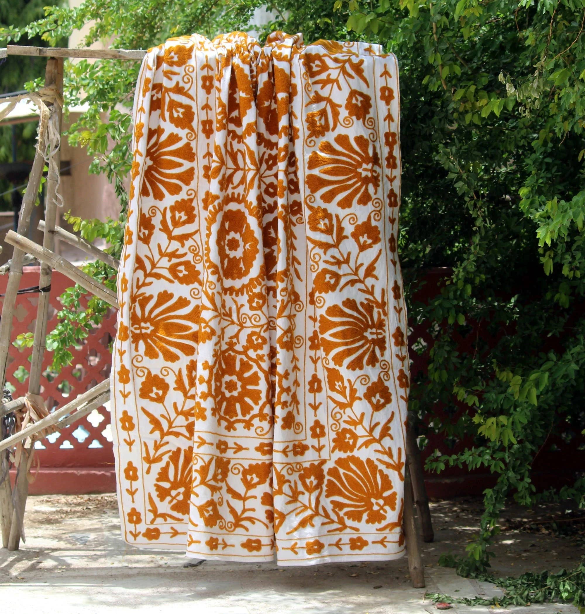 GYPSY STUDIO - Wholesale Bedding blanket - Uzbekistan Suzani Bedspread Indian Handmade Cotton Bed Cover