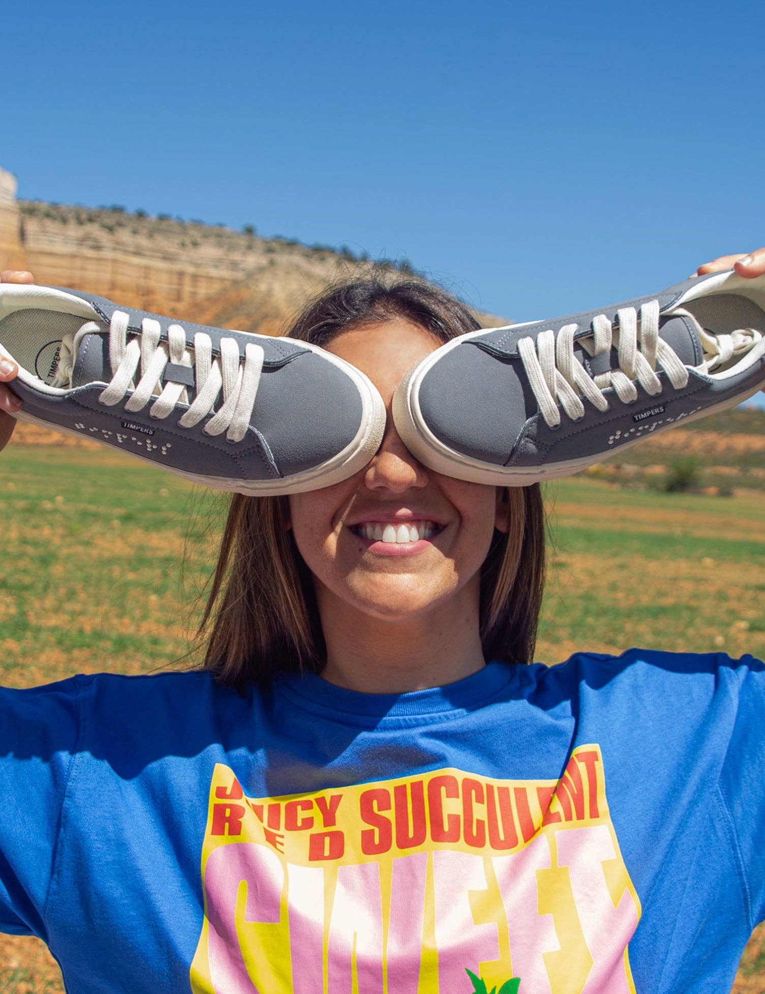 Timpers - Wholesale Lifestyle Sneakers - Unisex - Zapatillas Veganas Grises Diseñadas por Personas con Discapacidades6