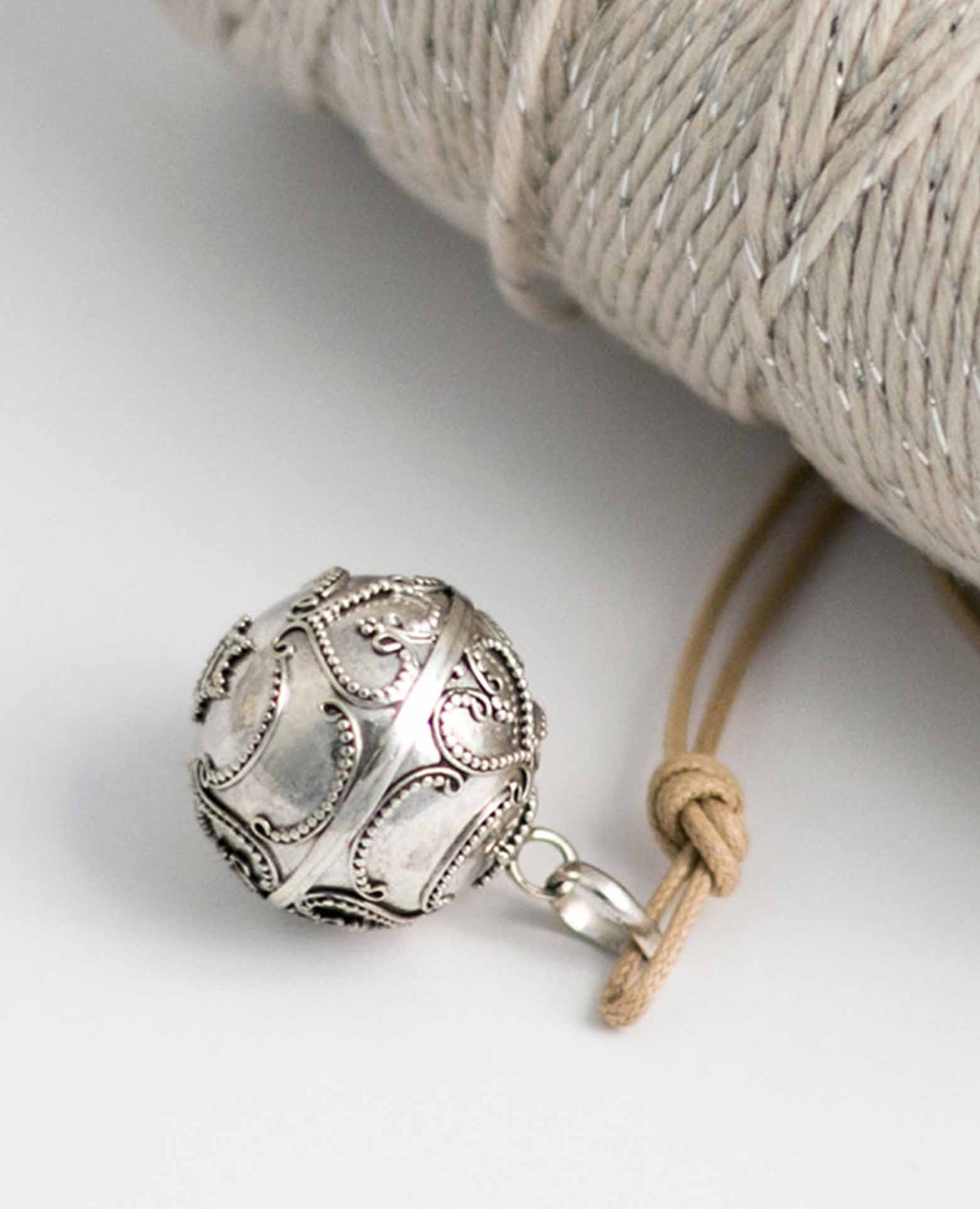 Atelier Aismée - Vente Bijou - Bola Grossesse Coeur Arabesque1