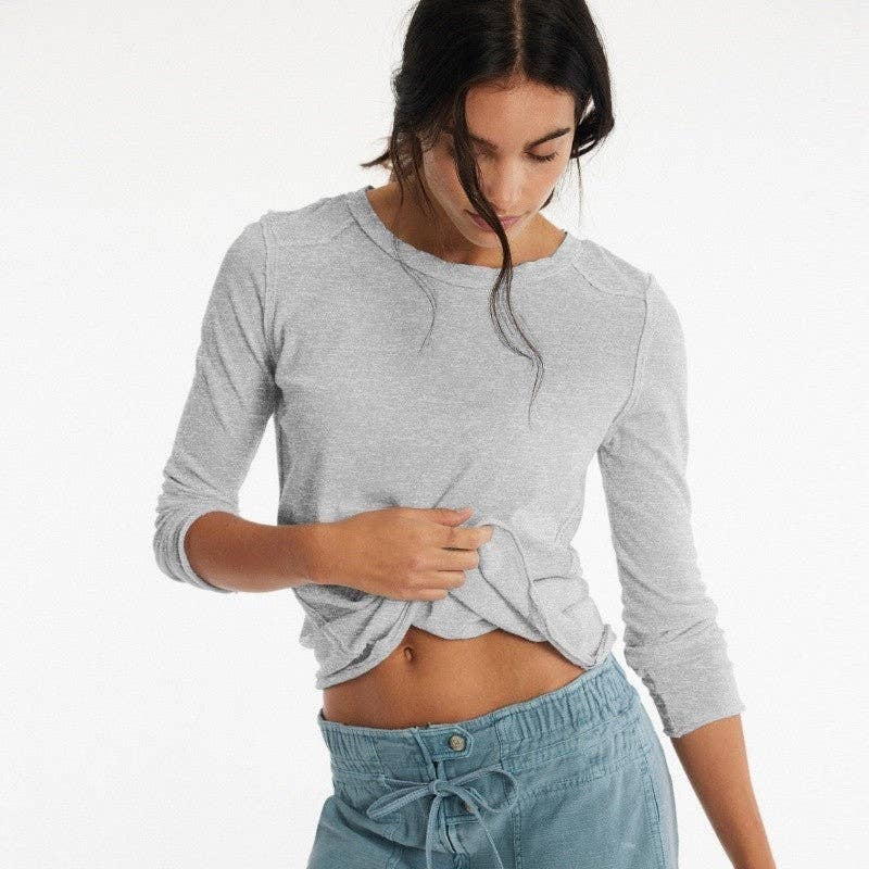 Plush Looks - Wholesale T-Shirt - Women's - Solid Color Round Neck Long Sleeve T-Shirt4