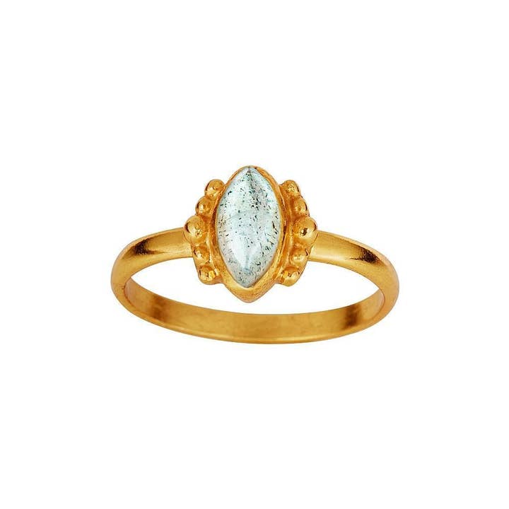 Juulry – wholesale Solitairering – Guldpläterad indisk ring med röd granat