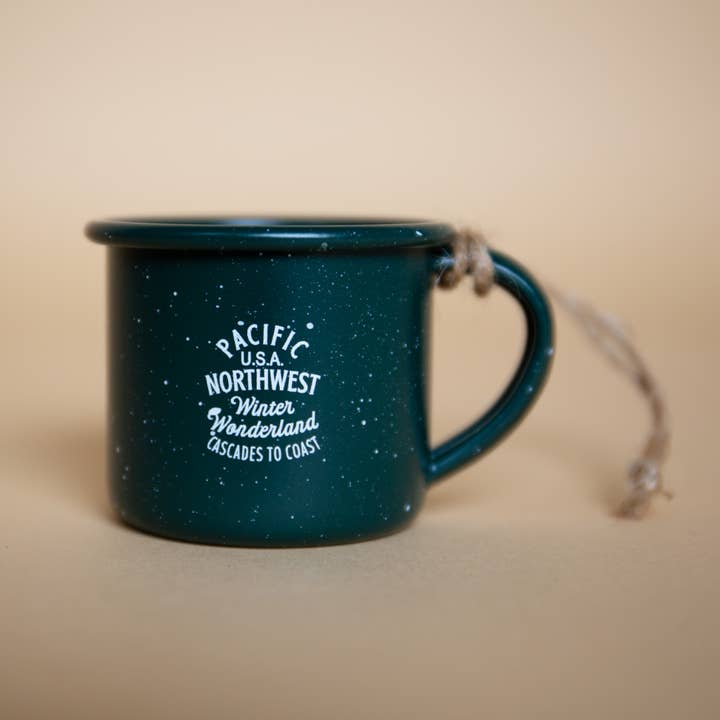 Adorno para taza de fogata PNW (verde) para venta al por mayor de Tender Loving Empire